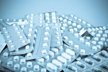 Wechselwirkungen von Cialis mit anderen Medikamenten und Nahrungsergänzungsmitteln.